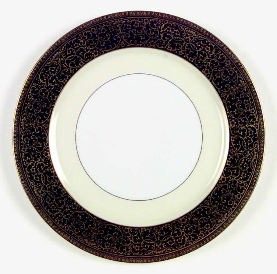 1402 Dinner Plate by Wako-1