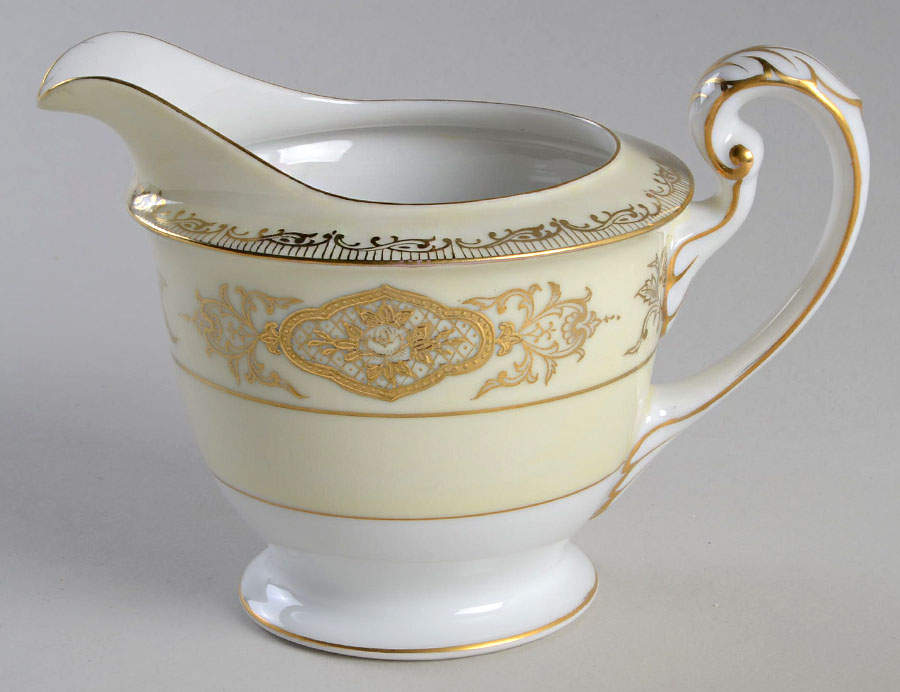 2296 (Cream Band) Creamer by Wako-1