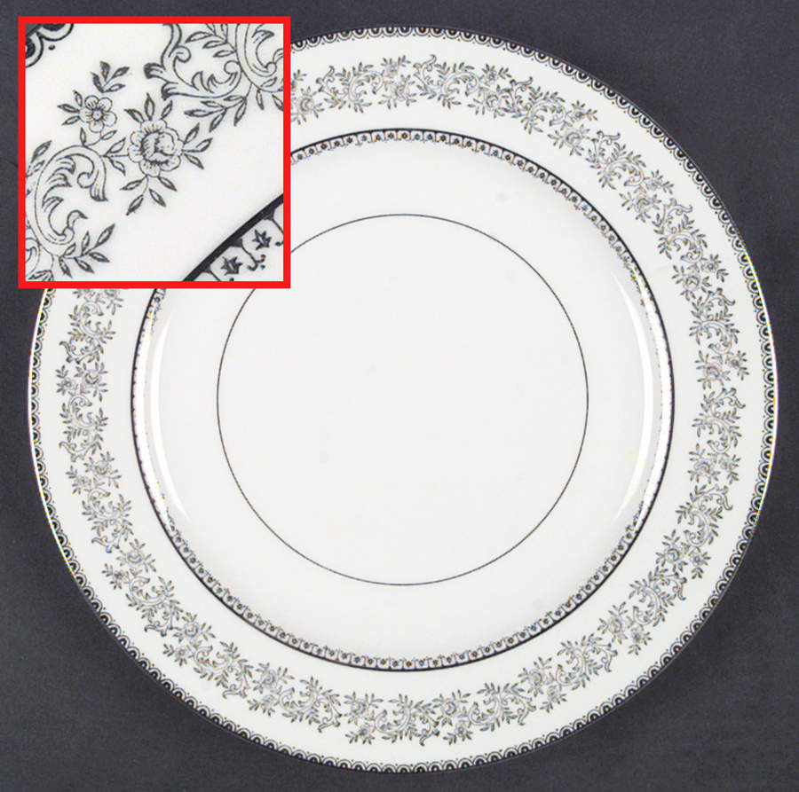 2476 Dinner Plate by Wako-1