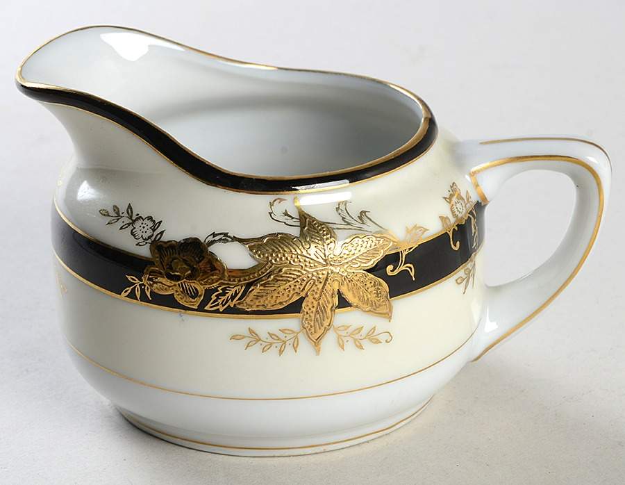Golden Maple Creamer by Wako-1