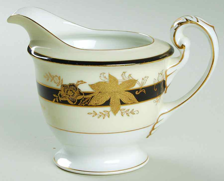 Golden Maple Creamer by Wako-1