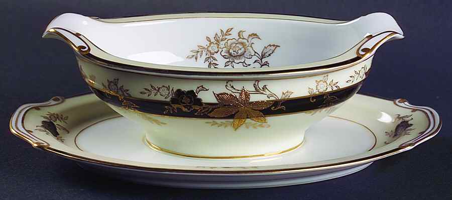 Golden Maple Gravy Boat with Attached Underplate by Wako-1