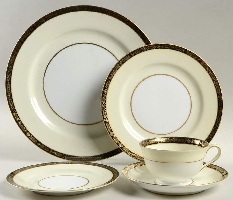 Tiffany 5 Piece Place Setting by Wako-1