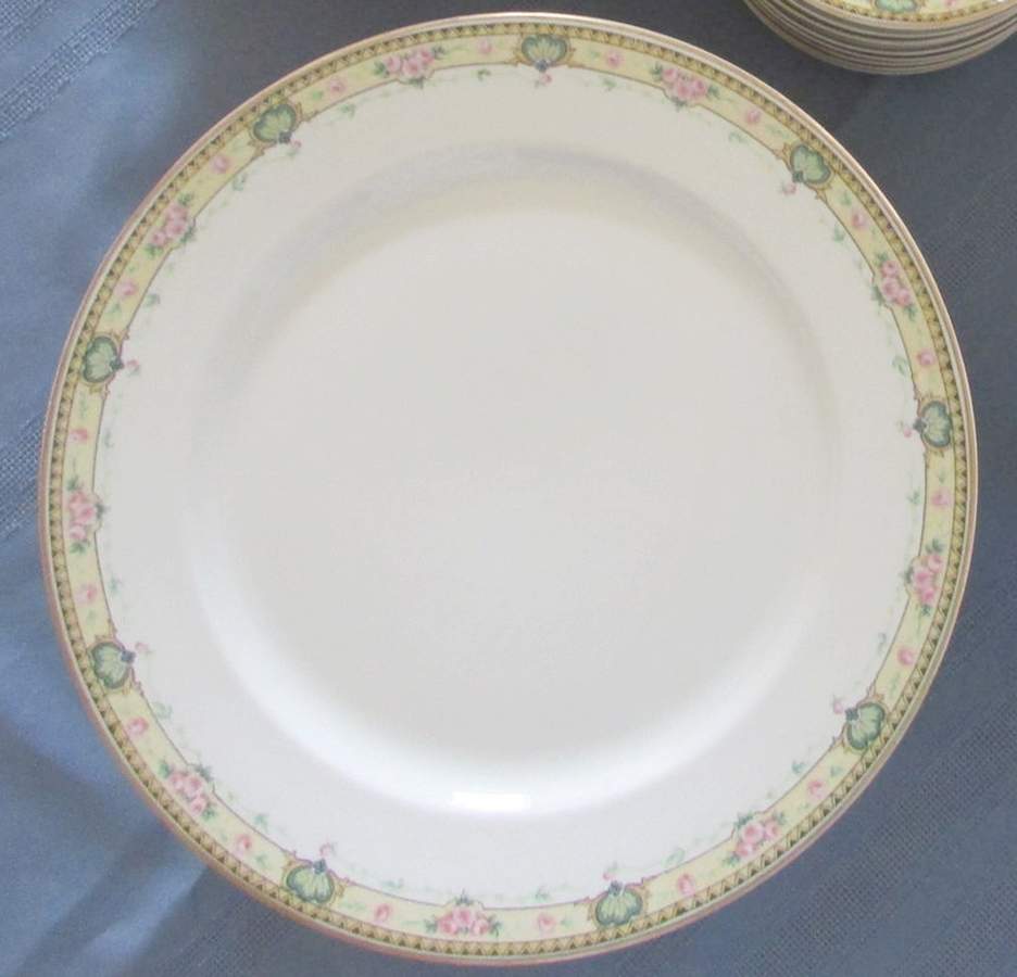 A9273 Dinner Plate by Warwick-1