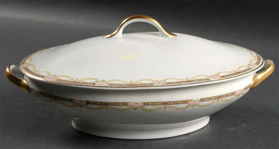 B9059 Oval Covered Vegetable by Warwick-1