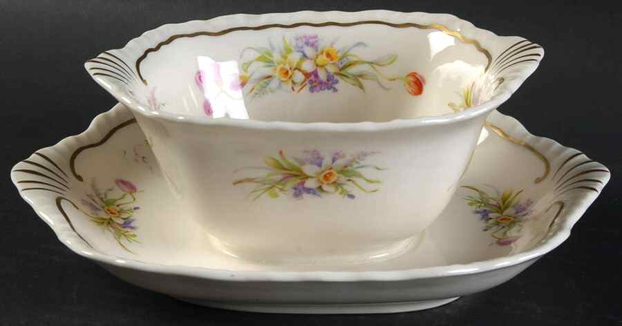 C507 Gravy Boat with Attached Underplate by Warwick-1
