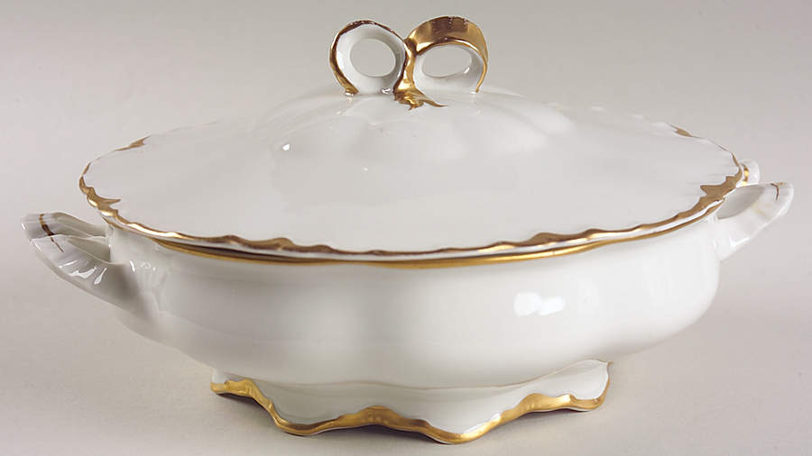 Chateau Round Covered Vegetable by Warwick-1