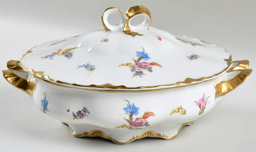 Dresden Round Covered Vegetable by Warwick-1