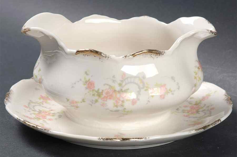 Old Abbey Gravy Boat with Attached Underplate by Warwick-1