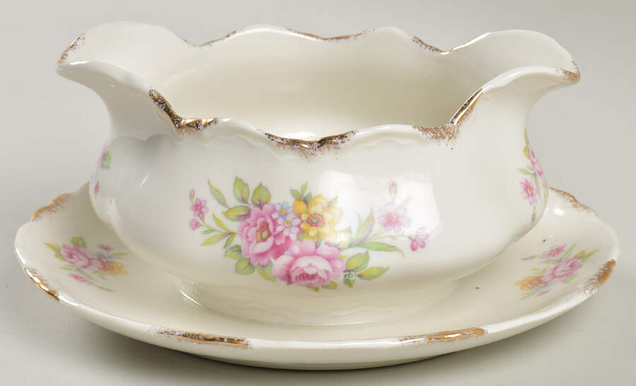 Rosemont Gravy Boat with Attached Underplate by Warwick-1