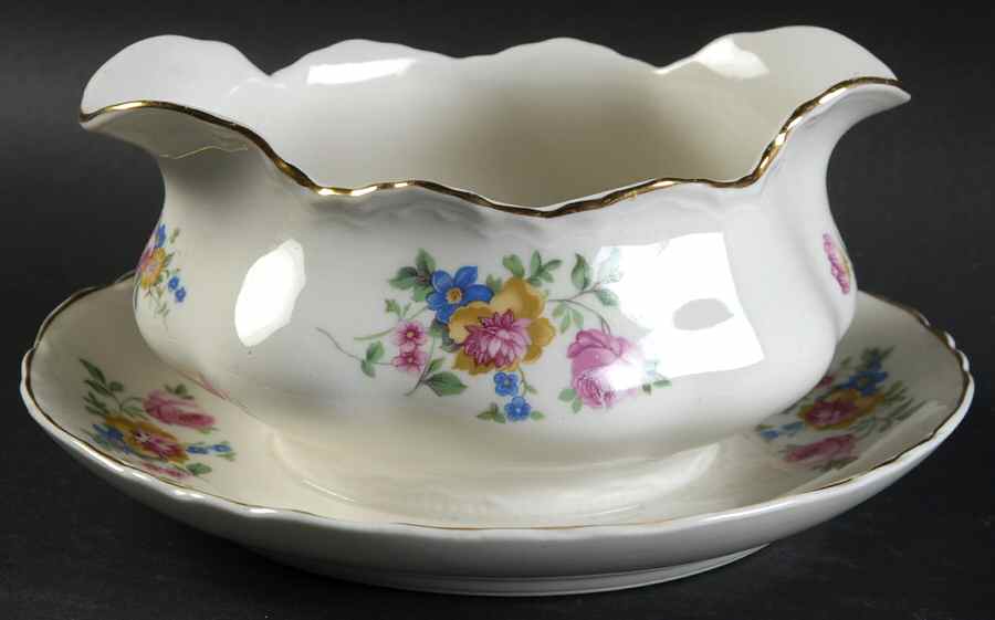 WAR14 Gravy Boat with Attached Underplate by Warwick-1
