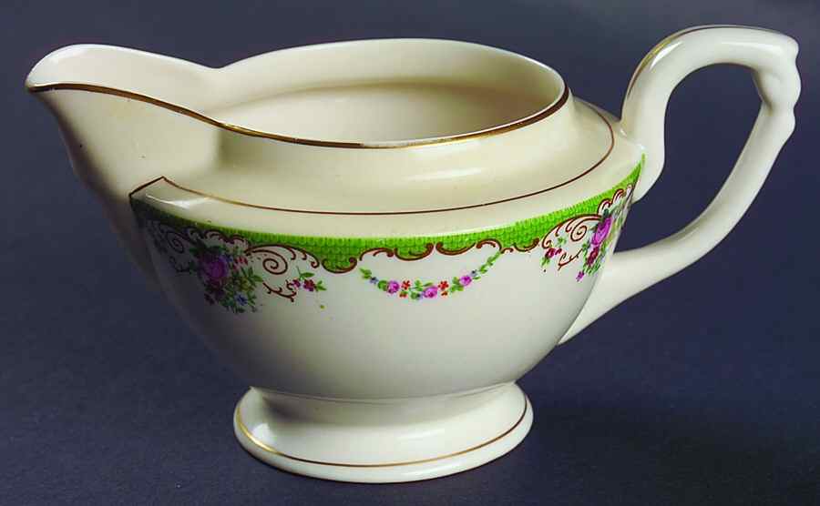 B9289 Creamer by Warwick-1