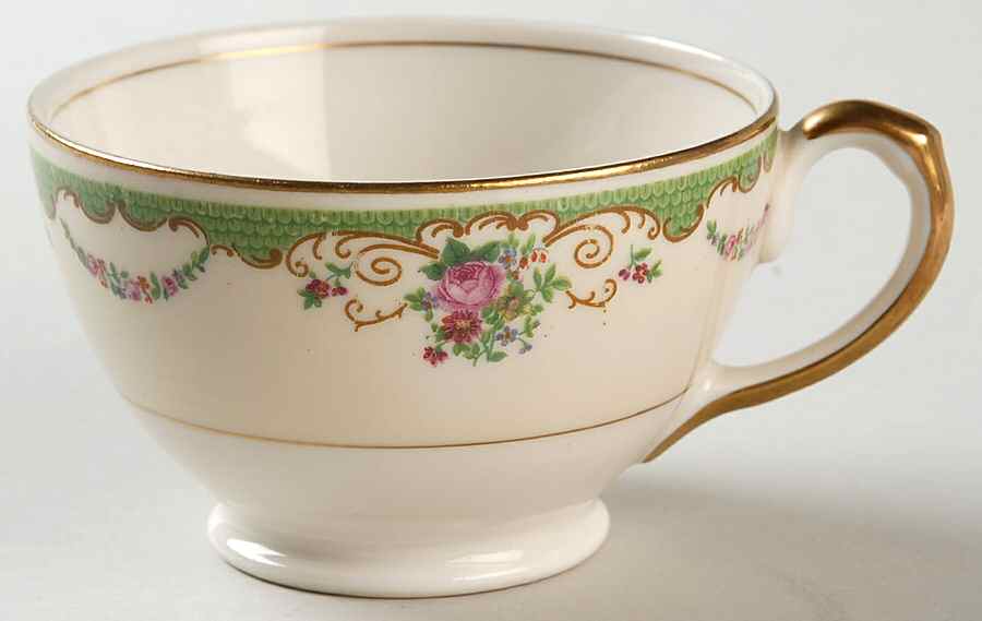 B9289 Footed Cup by Warwick-1