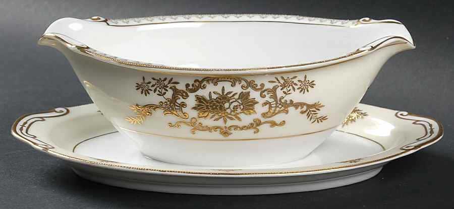 Y-102 Gravy Boat with Attached Underplate by Wiss-1