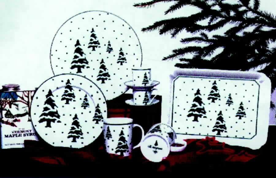 Evergreen Green Dinner Plate by Woodmere-1