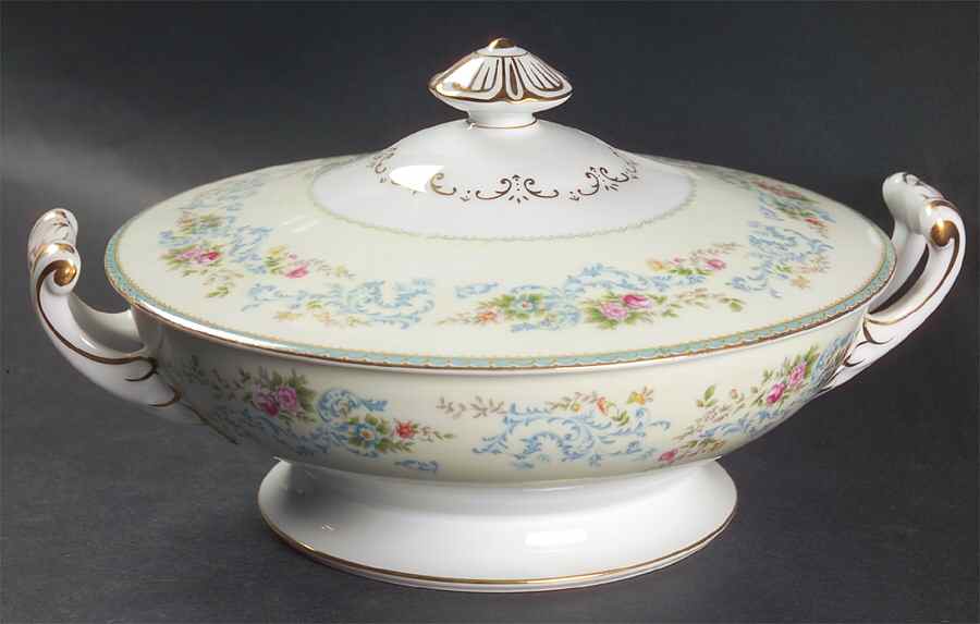 Blutrail Round Covered Vegetable by Wentworth-1