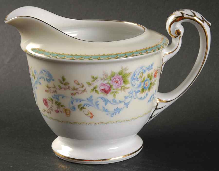 Blutrail Creamer by Wentworth-1