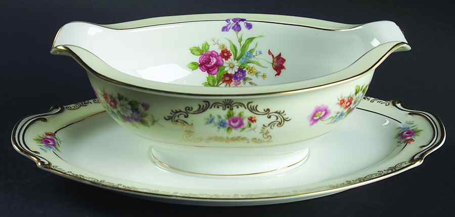 Dresrosa Gravy Boat with Attached Underplate by Wentworth-1