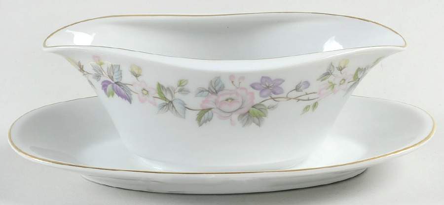 Lynnewood Gravy Boat with Attached Underplate by Wentworth-1