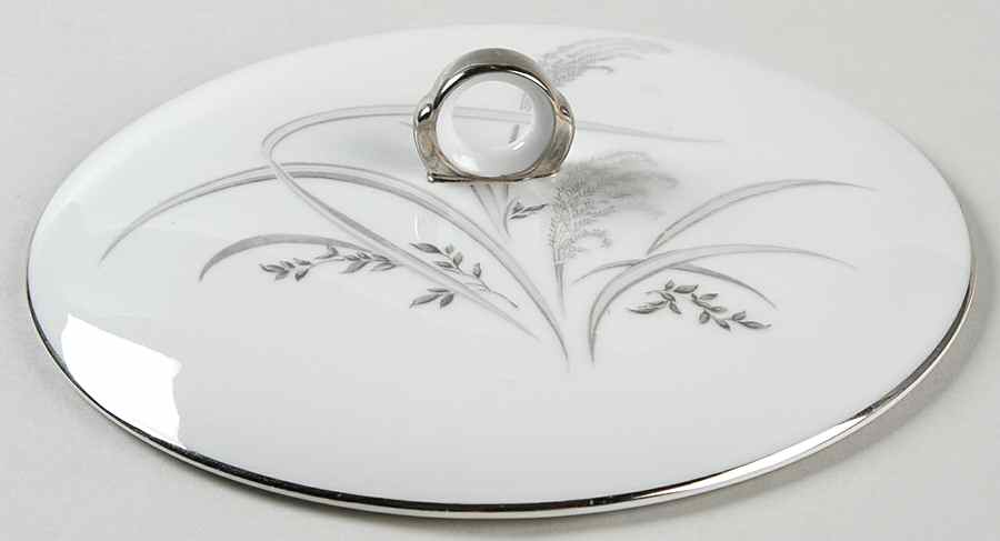 Silver Wheat Lid for Round Vegetable by Wentworth-1
