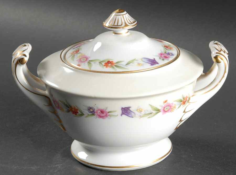 Tulip Sugar Bowl & Lid by Wentworth-1