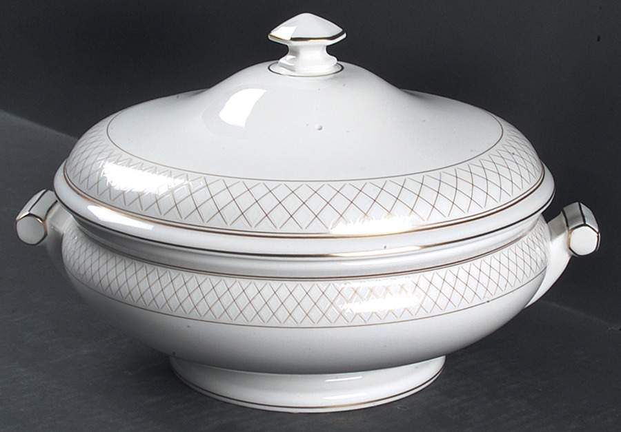 Crosshaven Round Covered Vegetable by Waterford China-1