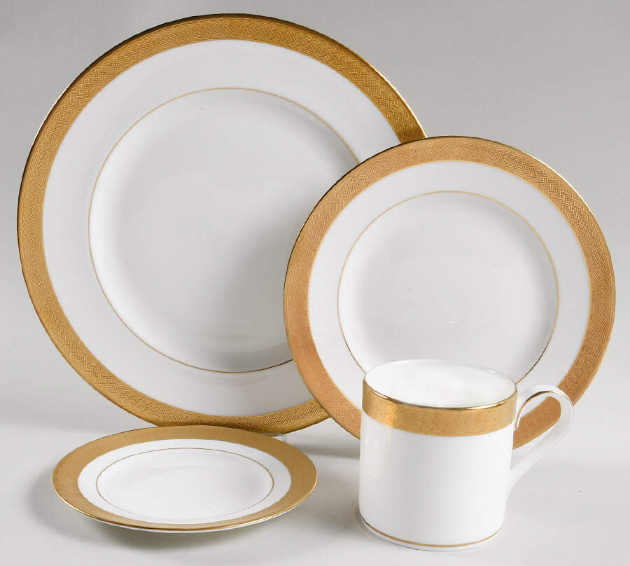 Kells Gold 4 Piece Place Setting by Waterford China-1