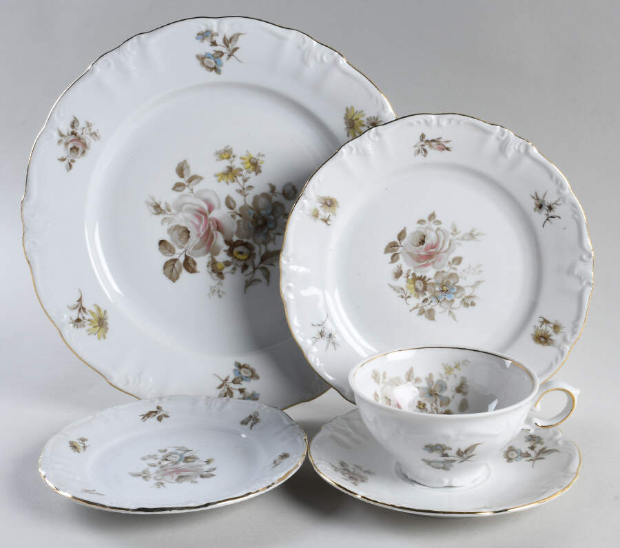 Empress (Gold Trim) 5 Piece Place Setting by Winterling - Bavaria-1