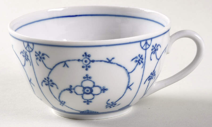 Strawflower (Scalloped) Flat Cup by Winterling - Bavaria-1
