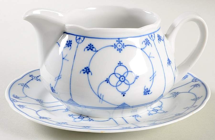 Strawflower (Scalloped) Round Gravy Boat & Underplate (Salad Plate) by Winterling - Bavaria-1