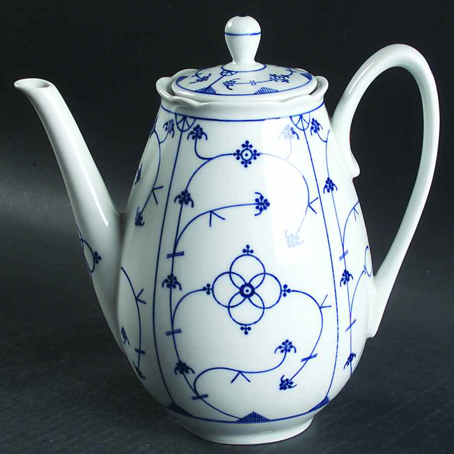 Strawflower (Scalloped) Coffee Pot & Lid by Winterling - Bavaria-1