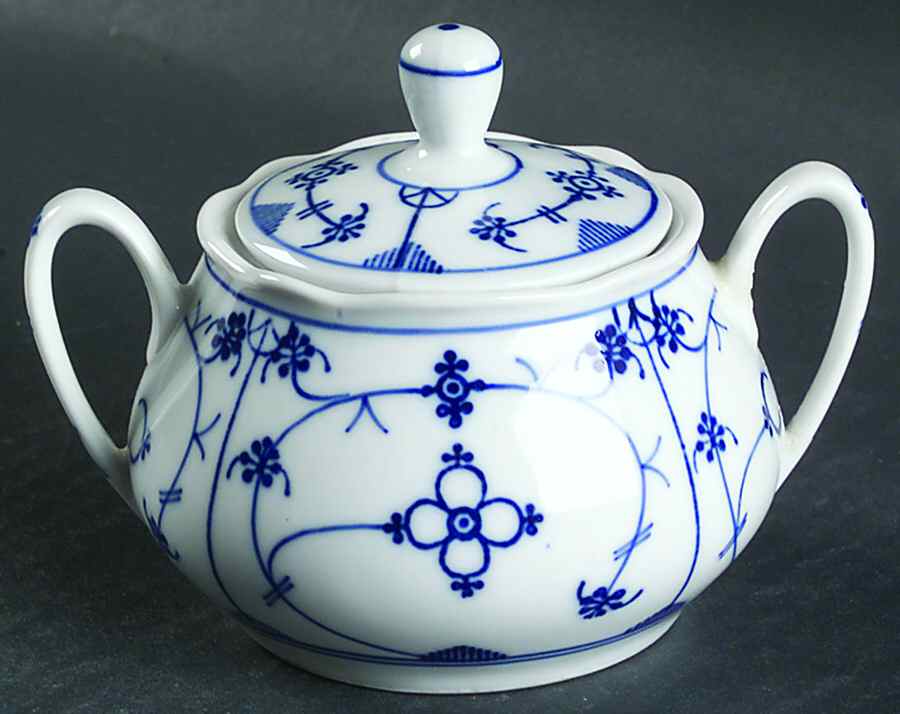 Strawflower (Scalloped) Mini Sugar Bowl & Lid by Winterling - Bavaria-1