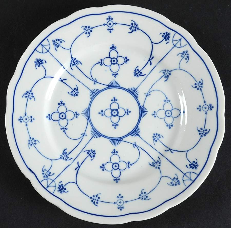 Strawflower (Scalloped) Dessert/Pie Plate by Winterling - Bavaria-1