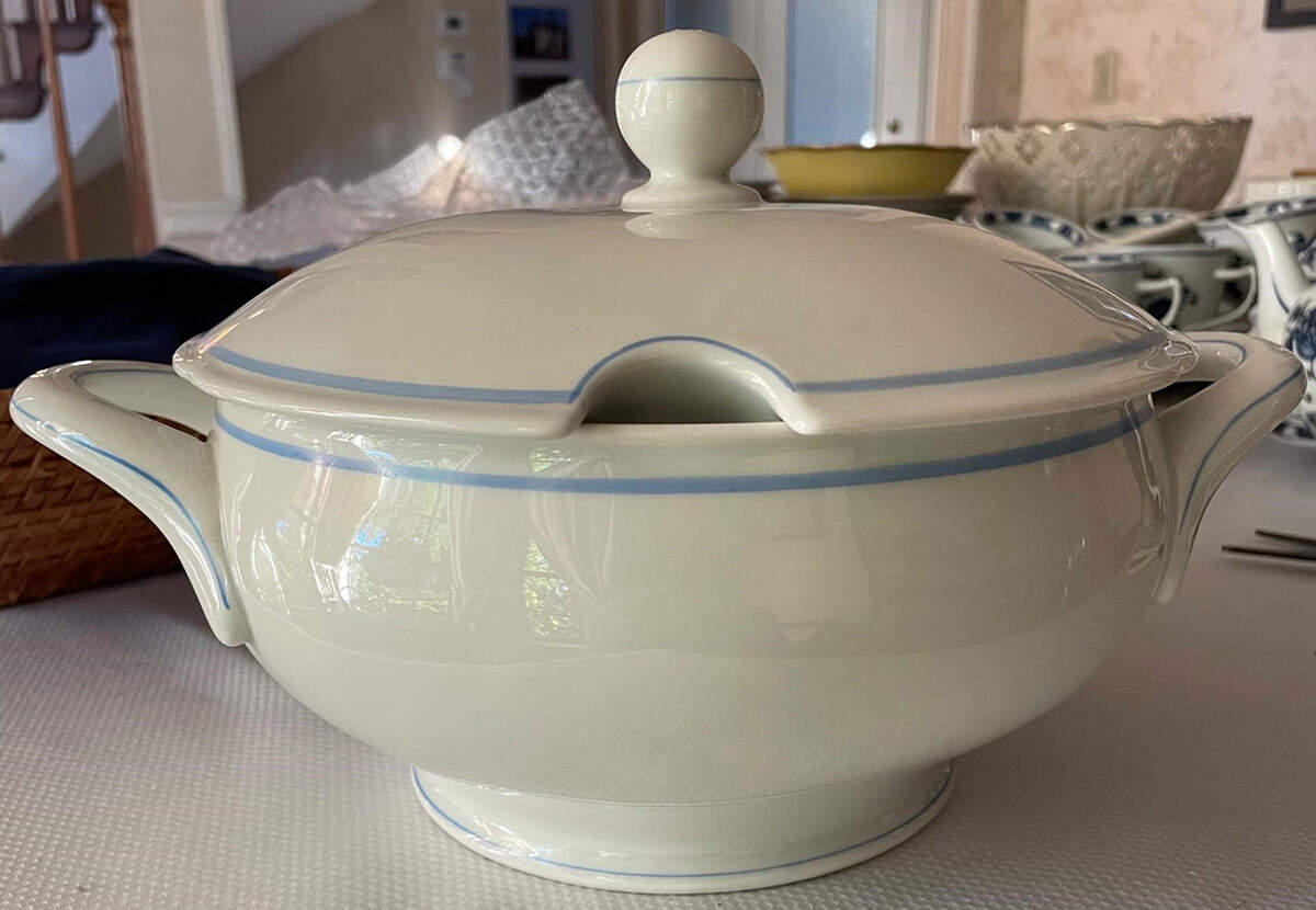 WIG132 Tureen &  Lid by Winterling - Bavaria-1