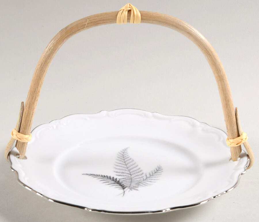 WIG15 5 3/8"-5 5/8" Bamboo Handled Serving Plate  HC by Winterling - Bavaria-1