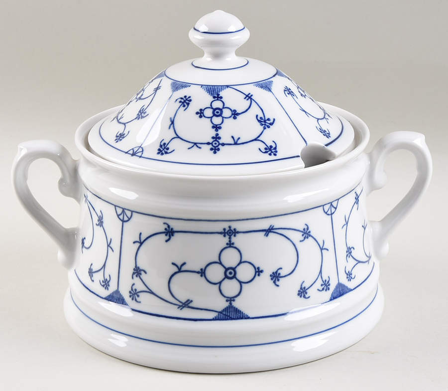 Strawflower (Smooth) Tureen &  Lid by Winterling - Bavaria-1