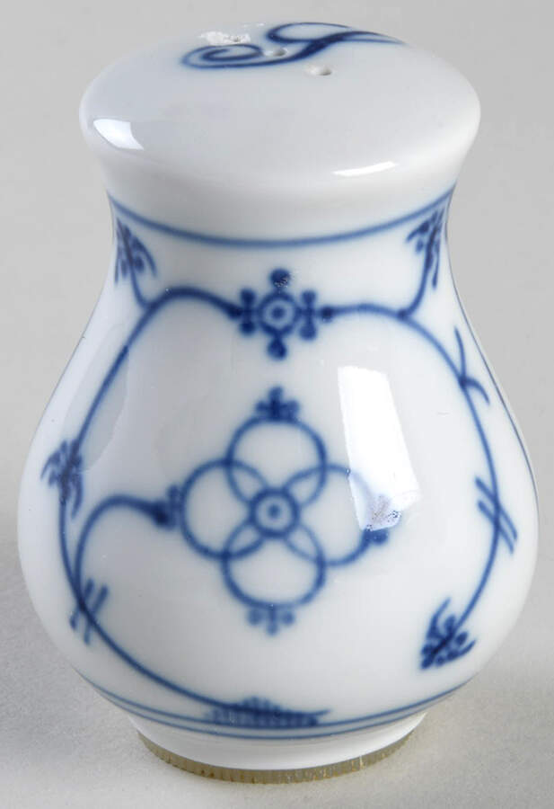 Strawflower (Smooth) Salt Shaker by Winterling - Bavaria-1