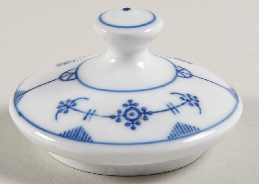 Strawflower (Smooth) Lid for Sugar Bowl by Winterling - Bavaria-1