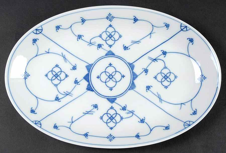 Strawflower (Smooth) 13" Oval Serving Platter by Winterling - Bavaria-1