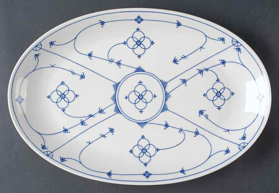 Strawflower (Smooth) 14" Oval Serving Platter by Winterling - Bavaria-1