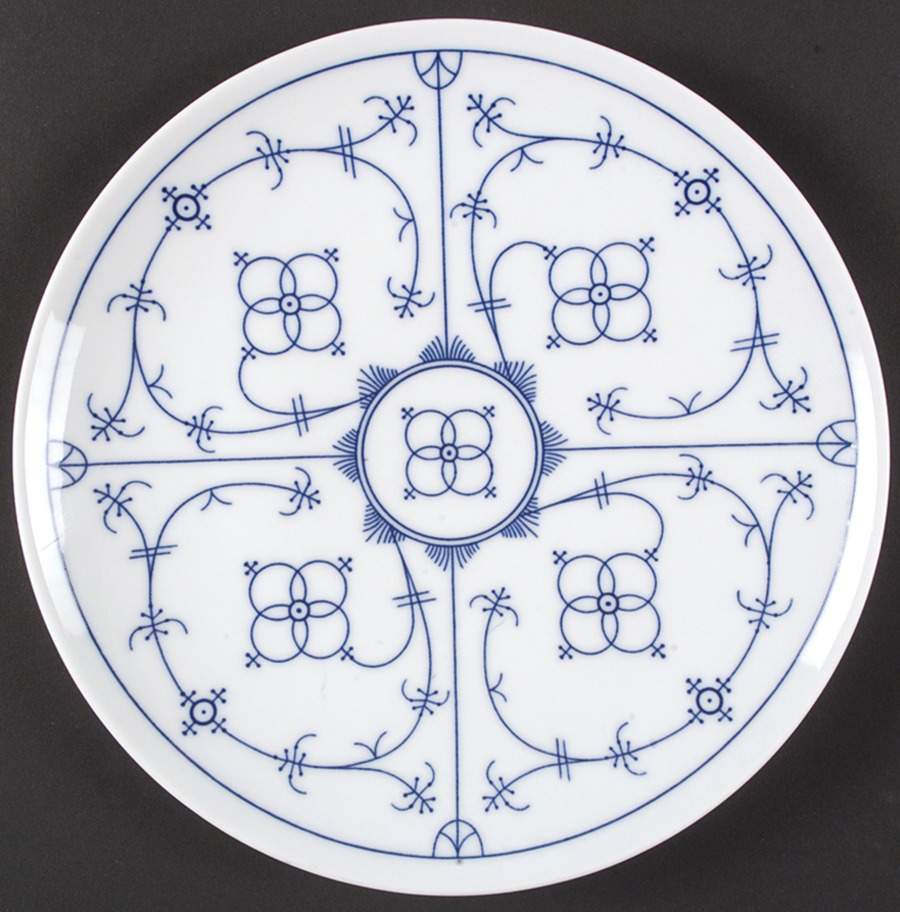 Strawflower (Smooth) Coupe Dinner Plate by Winterling - Bavaria-1