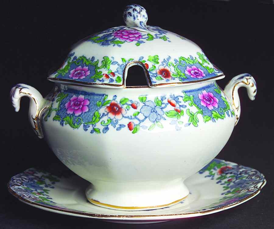 Antique Pink Sauce Boat & Lid with Underplate by F Winkle-1