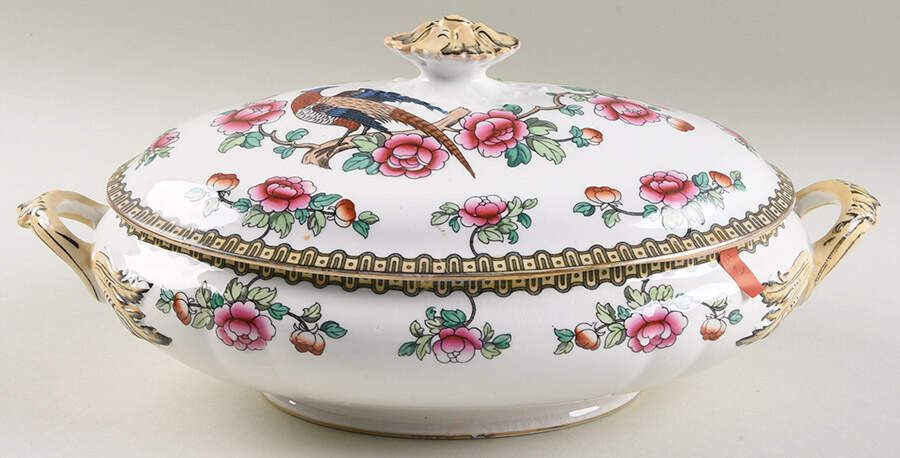 Pheasant (Smooth) Oval Covered Vegetable by F Winkle-1