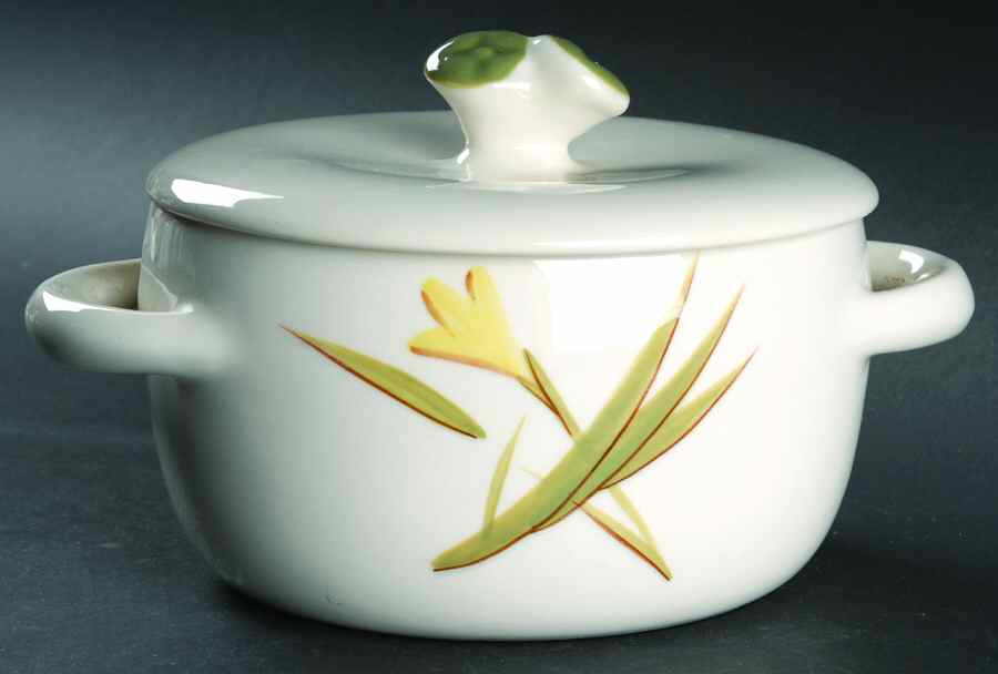 Tiger Iris 1.5 Qt Round Covered Casserole by Winfield-1