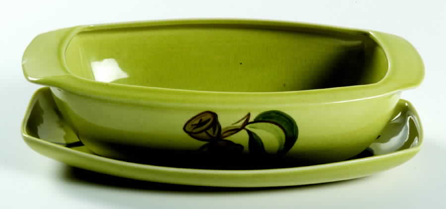 WIN10 Gravy Boat & Underplate by Winfield-1