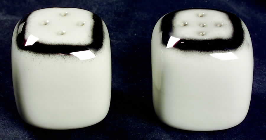 WIN11 Salt & Pepper Set by Winfield-1