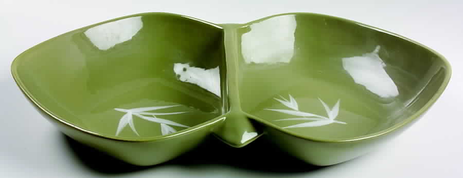 WIN13 15" Oval Divided Vegetable Bowl by Winfield-1
