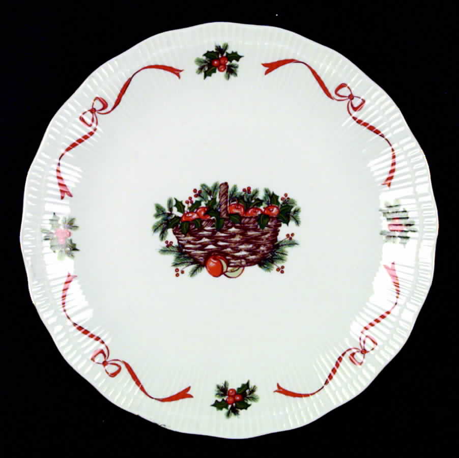 Holiday Ribbon (Ribbed) Dinner Plate by Walbrzych-1