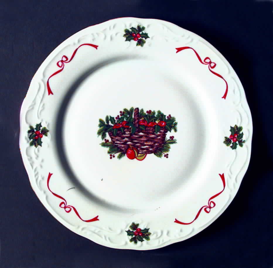 Holiday Ribbon (Scalloped) Dinner Plate by Walbrzych-1