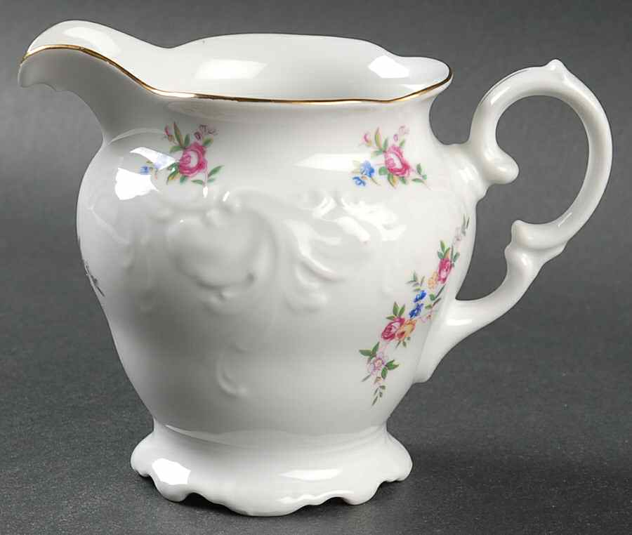 Minuet Creamer by Walbrzych-1